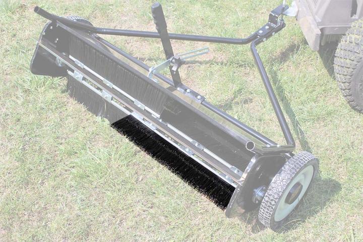 Produktbild Wiltec Ersatzbürste 62cm für Rasenkehrmaschine 118cm Aufsitzmäher Laubsammler (Kehrmaschine, Gartenmaschinen Ersatzteile)