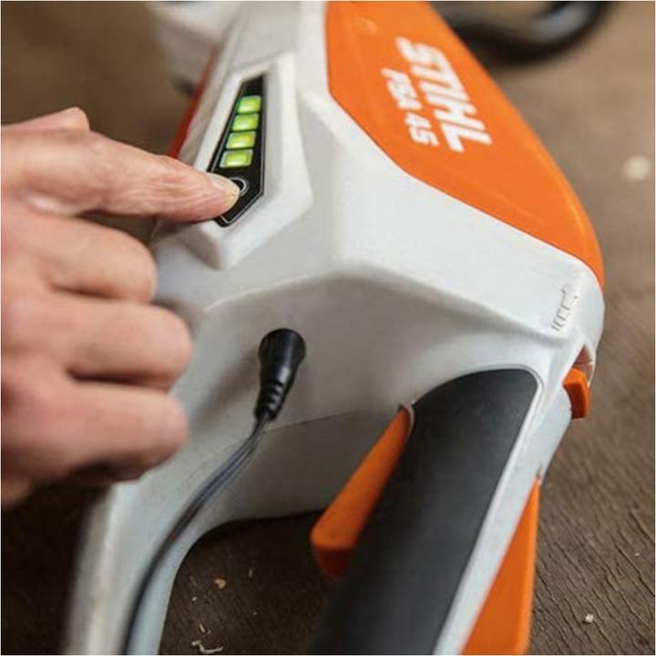 Actual product image Stihl Cordless lawn trimmer (Plastic knives)