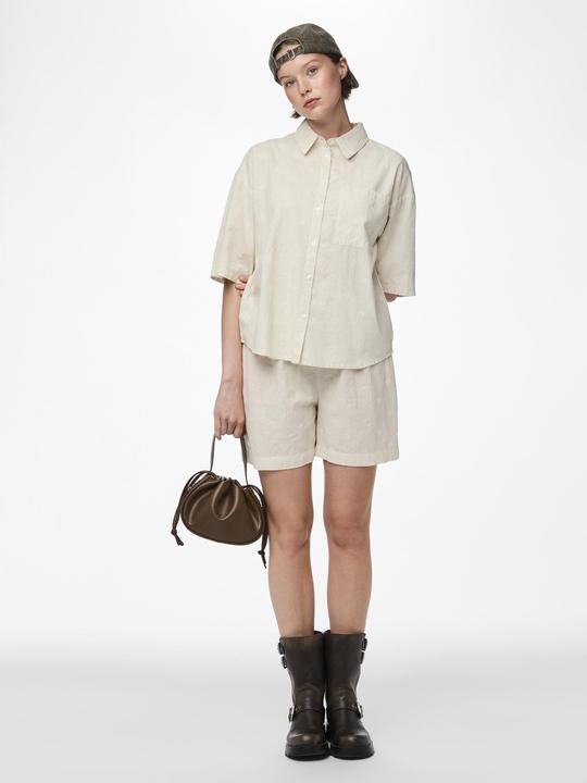Actual product image Pieces PCEMMA Bestickte Shorts (XS)
