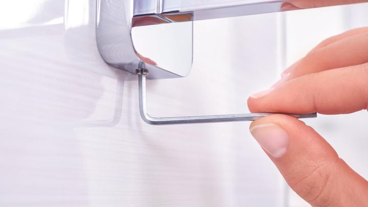 Produktbild tesa ESTEETIC Glasablage inkl. Klebelösung ohne Bohren
