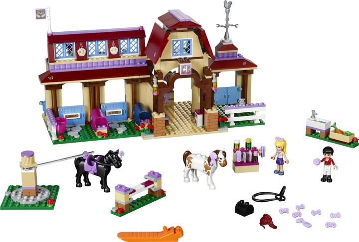 Actual product image LEGO Friends Heartlake Riding School (41126, LEGO Friends)