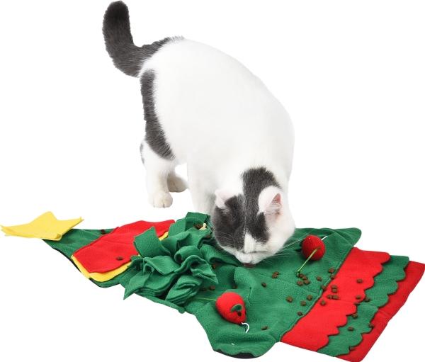 Actual product image Companion X'mas cat sniffing carpet with catnip, 48x66cm