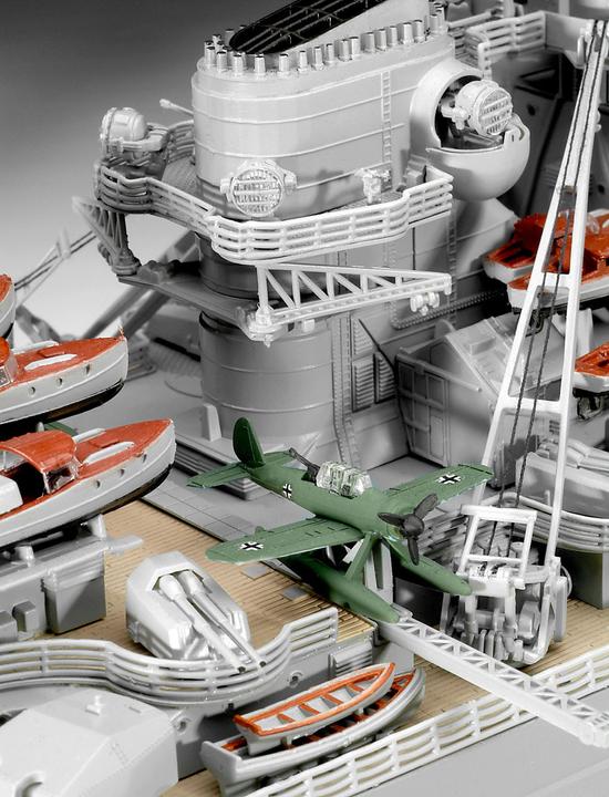 Actual product image Revell Bismarck