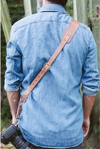 Produktbild Bronkey Berlin Sling Leder-Kameragurt, H'braun,L Hellbraun, Large (Nackengurt)
