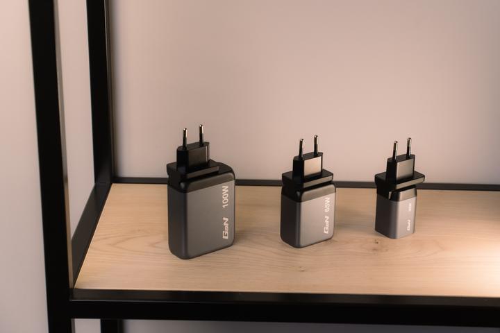 Actual product image Verbatim GNC-100 GaN Charger (100 W)
