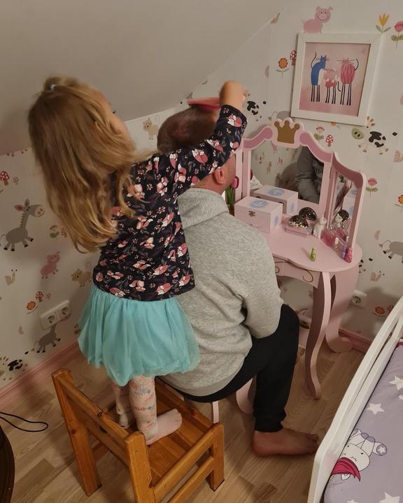 Immagine prodotto KidKraft Toeletta da principessa (Divano per bambini)