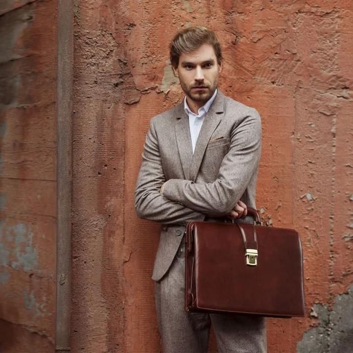 Produktbild Only-Bags.Store Grosse Leder Aktentasche (15")