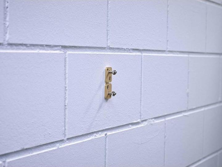 Actual product image tesa Rectangular adhesive screw for masonry and stone 2.5kg