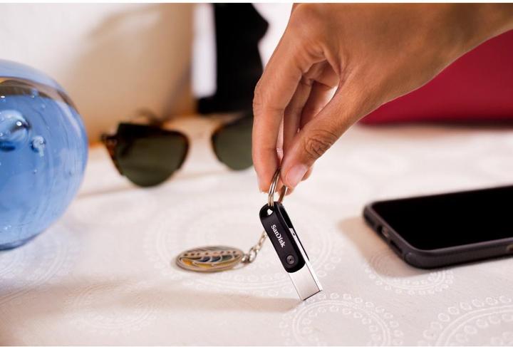 Actual product image SanDisk iXpand Go (256 GB, Lightning, USB-A)
