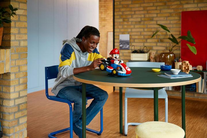 Produktbild LEGO Mario & Standard-Kart (72037, LEGO Super Mario, LEGO Seltene Sets)