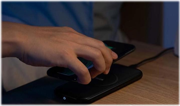 Actual product image Anker PowerWave (10 W)