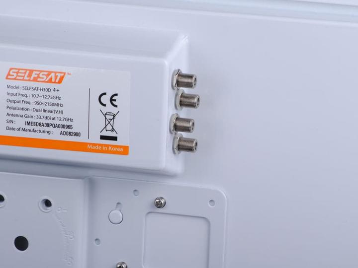 Actual product image Selfsat H30d4 (Flat antenna, 33.70 dB, DVB-S / -S2)