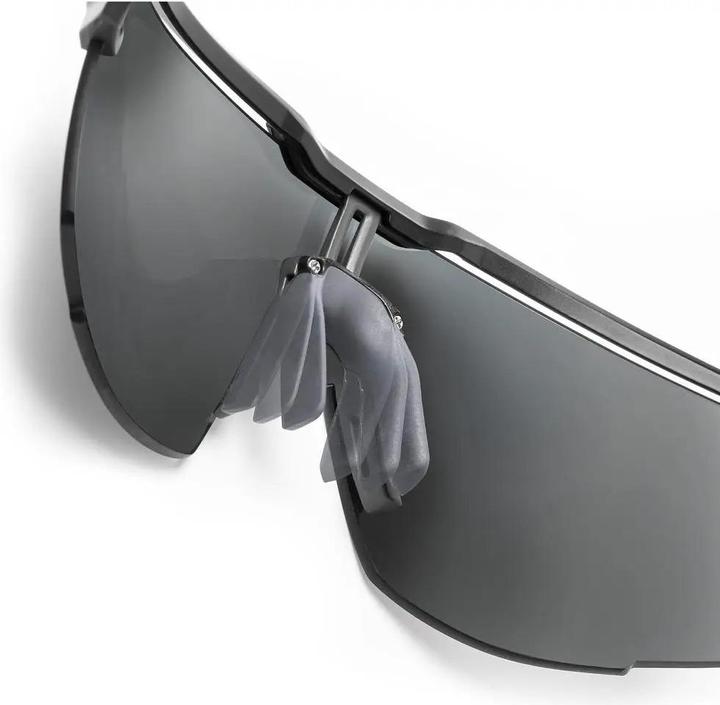 Actual product image Julbo Ultimate Reactiv Performance 1-3 LAF (Black, Red)