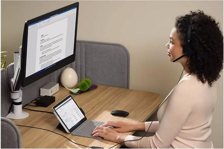 Image du produit Microsoft Surface Go 4 for business (10.50", Intel N200, 8 Go, 256 Go, Sans disposition de clavier)