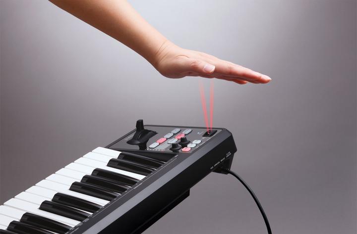 Actual product image Roland A-49 Bk (Synthesizer)