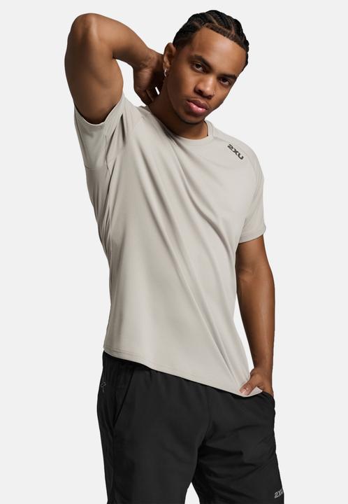 Actual product image 2XU Aero Tee (L)