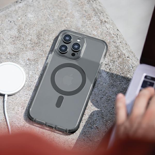 Produktbild Uniq etui Combat iPhone 14 Plus 6,7" Magclick Charging czarny/concrete charcoal (Apple iPhone 14 Plus, Apple iPhone 15 Plus)