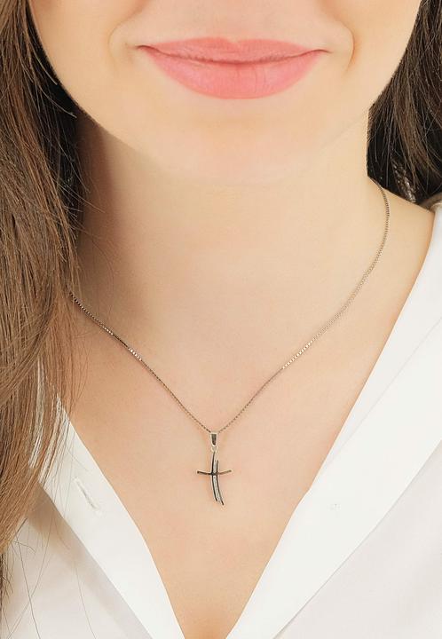 Actual product image Muau Cross (White gold)