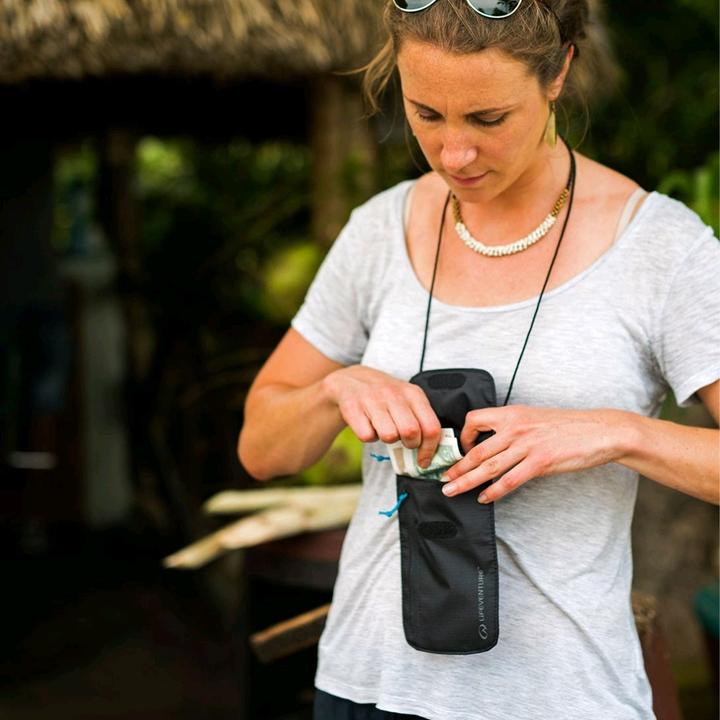 Produktbild Lifeventure Waterproof Body Wallet Chest