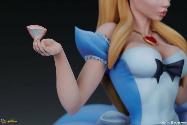 Actual product image Sideshow Fairytale Fantasies Collection "Alice in Wonderland" Statue