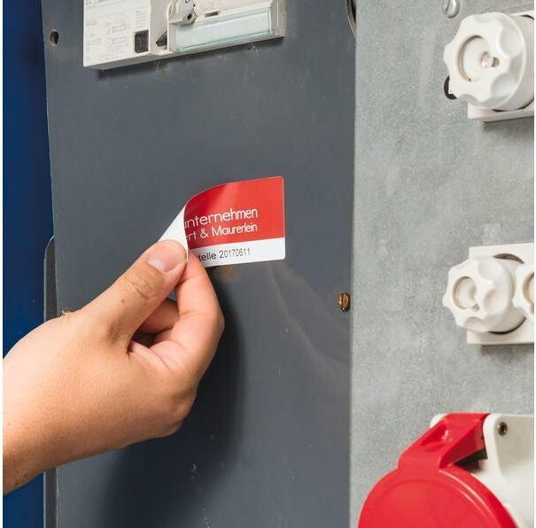 Actual product image Avery Weatherproof labels