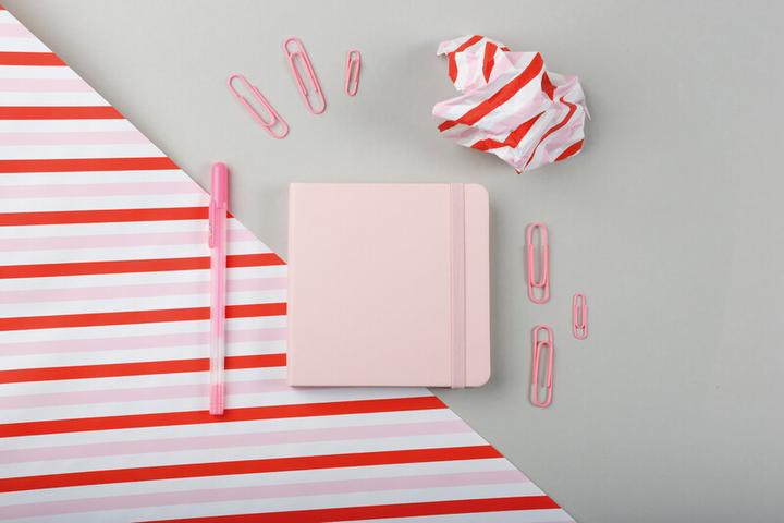 Actual product image Talens Coloring book 12 x 12 cm pastel pink (12 x 12 cm, Hardcover)