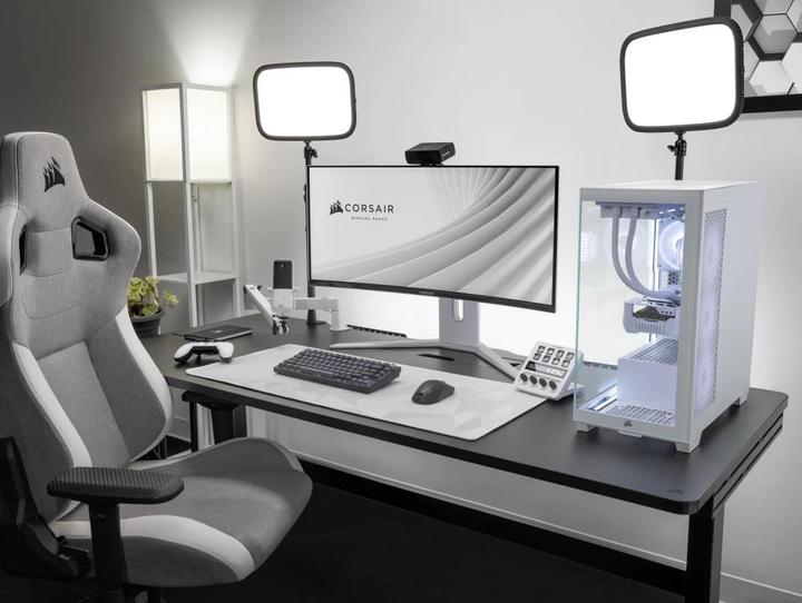 Actual product image Corsair Xeneon 34WQHD240-C (3440 x 1440 pixels, 34")