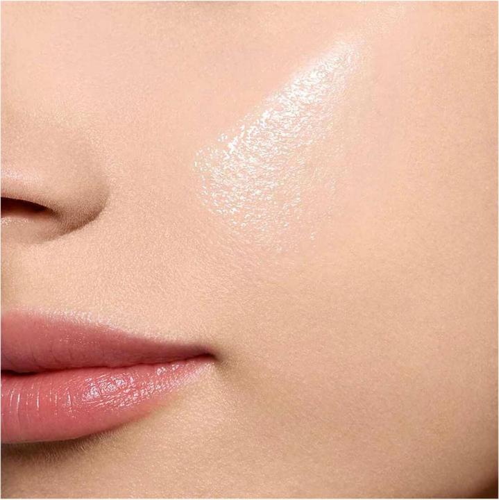Actual product image Clarins Sandalwood Oil re 22 (30 ml, Face oil)