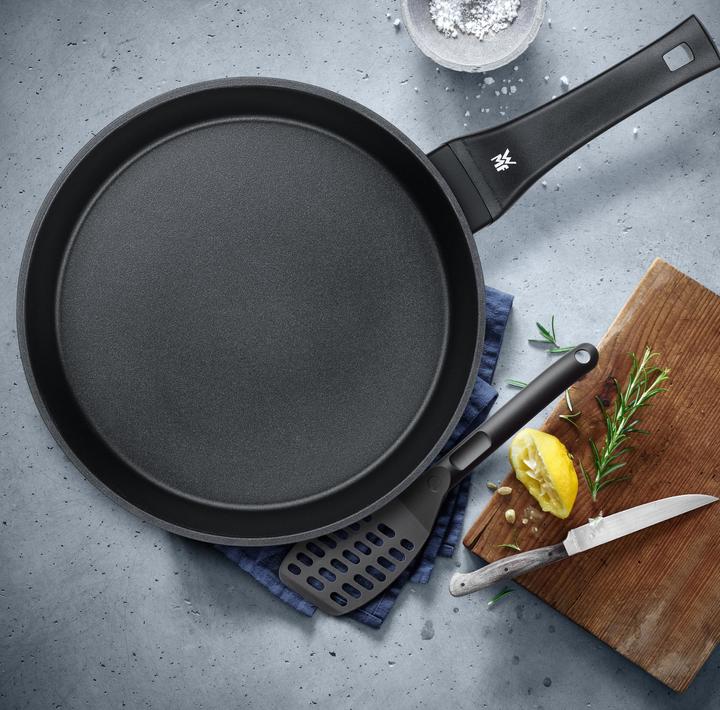 Actual product image WMF PermaDur Premium (24 cm, Frying pan, Cast aluminium)