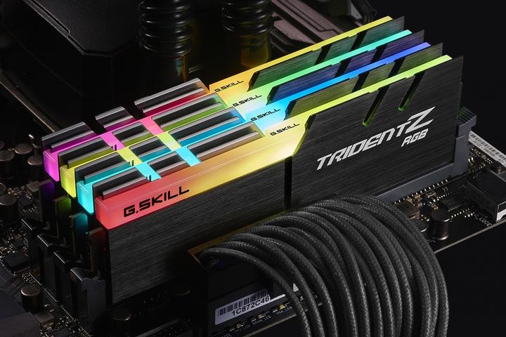 Immagine prodotto G.Skill Trident Z RGB (4 x 8GB, 3000 MHz, DDR4-RAM, DIMM)