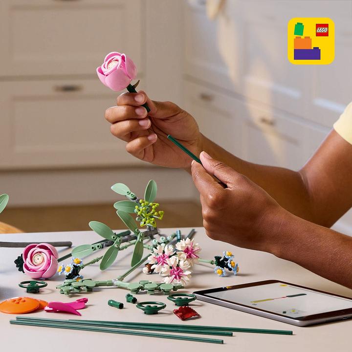 Produktbild LEGO Schöner Rosafarbener Blumenstrauss (10342, LEGO Botanical, LEGO Icons)
