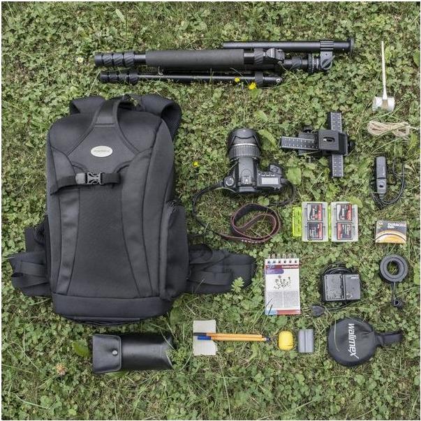 Actual product image mantona Trekking photo backpack (Photo backpack, 9.45 l)