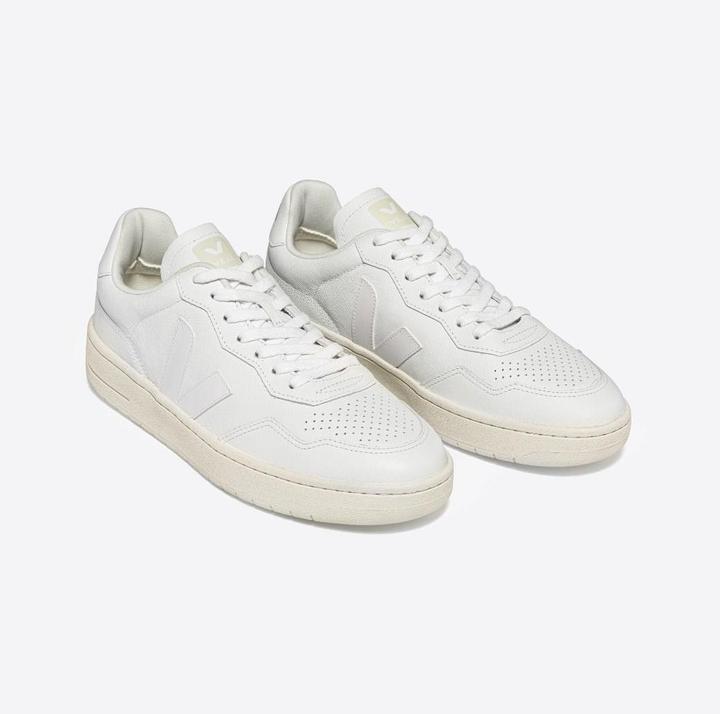 Actual product image Veja V-90 (42)