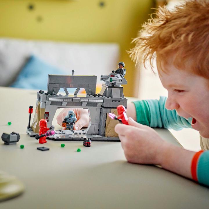 Produktbild LEGO Duell zwischen Paz Vizsla und Moff Gideon (75386, LEGO Star Wars)