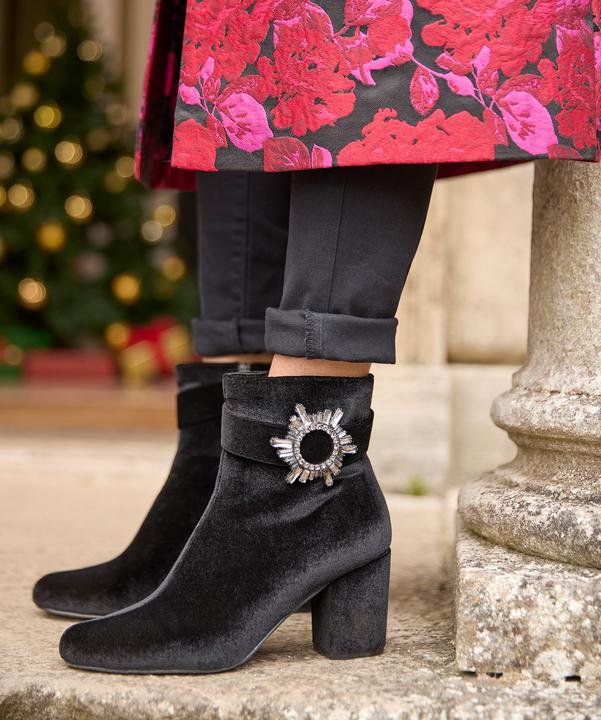 Produktbild Joe Browns Velvet Diamanté Buckle Chunky Ankle Boots (38)