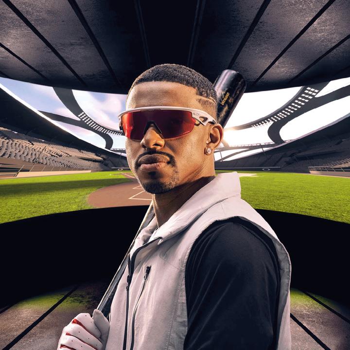 Actual product image Oakley Sphaera (Mat white, prizm field)