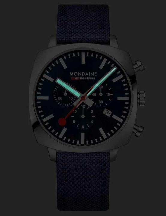 Produktbild Mondaine Grand Cushion (Chronograph, 41 mm)