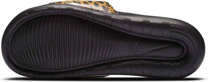Image du produit Nike VICTORI ONE WOMEN "S PRINT CHUTNEY/WHITE-BLACK Taille : 5 (35.5)