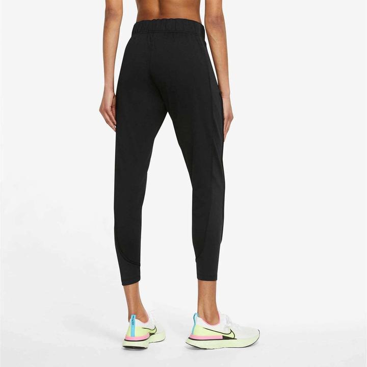 Immagine prodotto Nike Therma-Fit Essential Donna Nero/Nero/Silvetto Riflettente L (L)