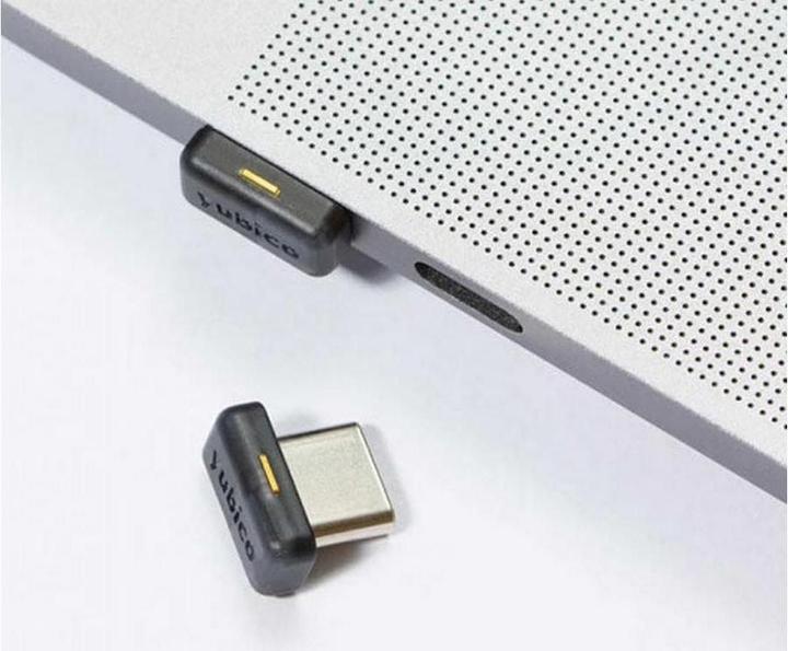 Actual product image Yubico YubiKey 5C Nano