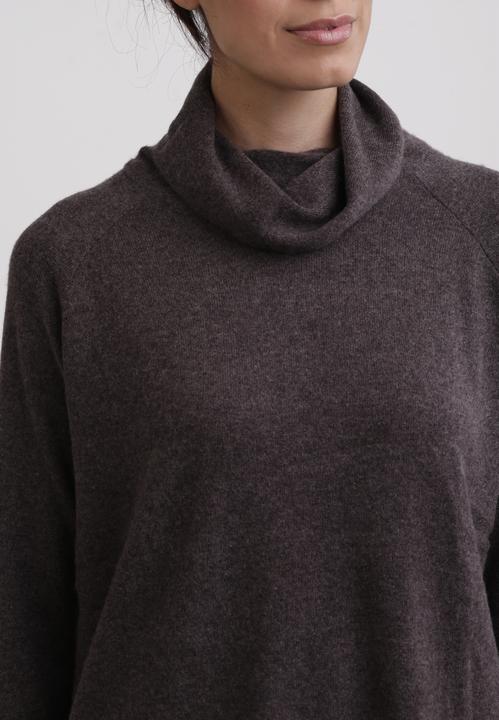 Actual product image Cash-Mere Cashmere Turtleneck Sweater (XL)