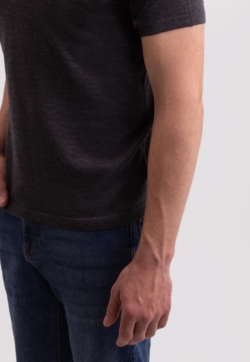 Actual product image Cash-Mere Kaschmir T-Shirt mit V-Ausschnitt (M)