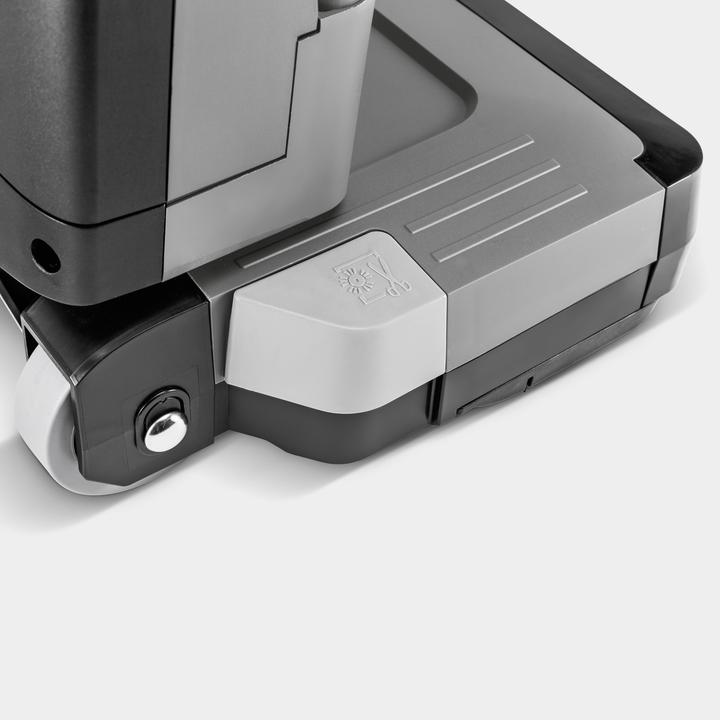 Produktbild Kärcher Akku-Teppichbürstsauger CV 30/2 BP Adv (Trockensauger)