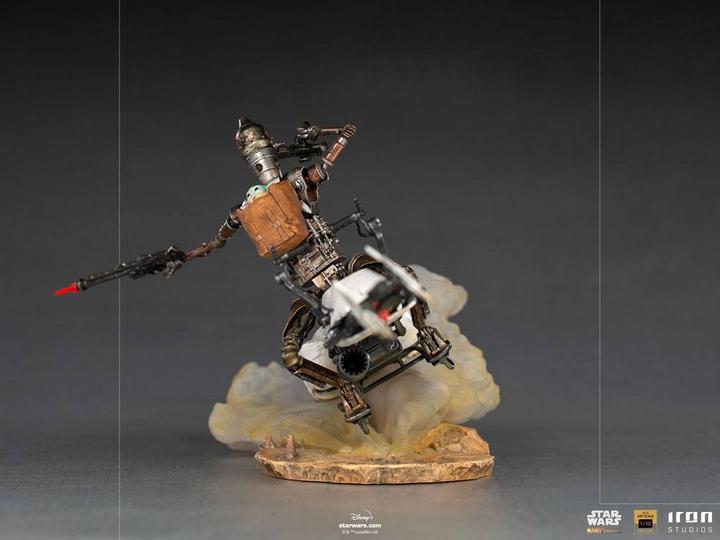 Actual product image Iron Studios Star Wars The Mandalorian statuette 1/10 Deluxe Art Scale IG-11 & The Child 20 cm