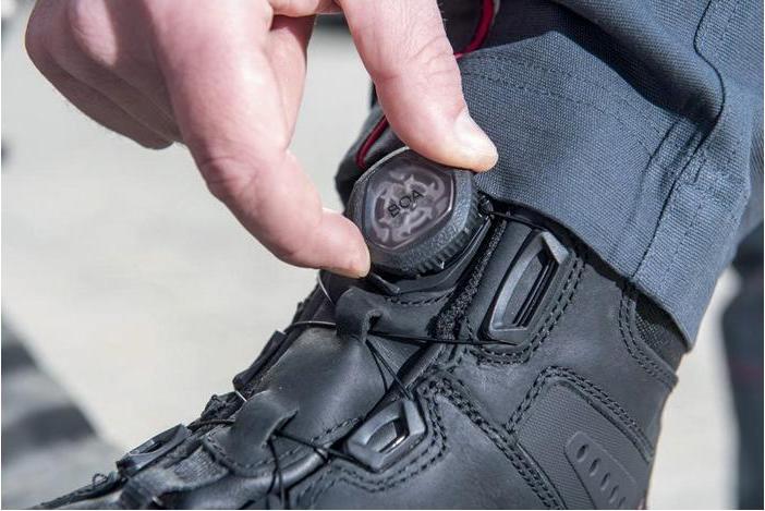 Immagine prodotto Baak Stivale di sicurezza Braxton taglia 41 nero/rosso S3 SRC HRO EN ISO 20345 in pelle bovina (S3, 41)