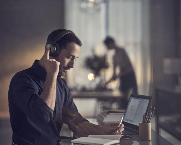 Produktbild B&O Beoplay HX (ANC, 35 h, Kabellos, Kabelgebunden)