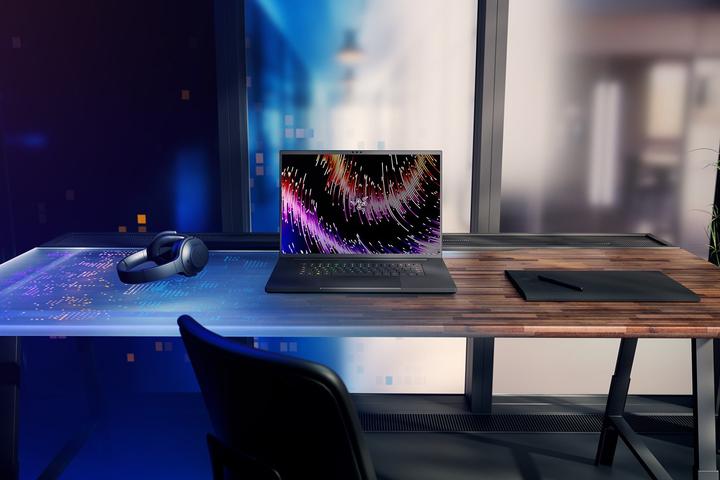 Produktbild Razer Blade 18 (18", Intel Core i9-13950HX, 16 GB, 1000 GB, Eng. Int.)