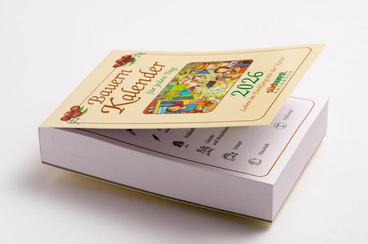 Produktbild Bauernkalender für jeden Tag 2026 - Leben im Einklang mit der Natur - Tagesabreisskalender zum (Harter Einband, Deutsch)