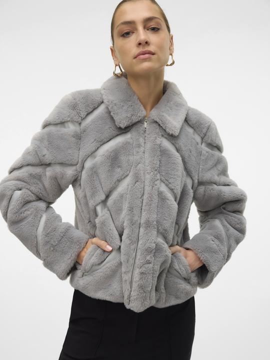 Actual product image Vero Moda VMSONJALUIS Jacket Faux fur jacket (XL)
