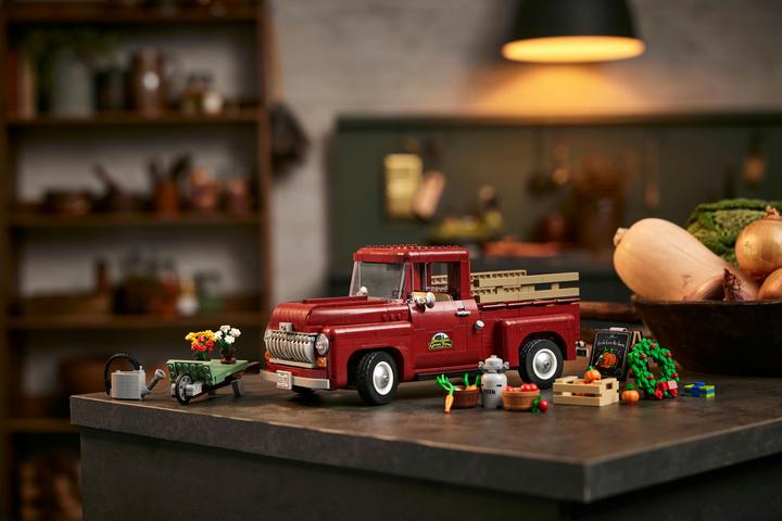 Image du produit LEGO Pickup (10290, LEGO Creator Expert, LEGO difficiles à trouver)